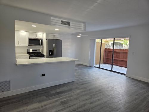 c-ii-2917 W Missionwood Ln, Miramar, FL, 33025-2939 | Card Image