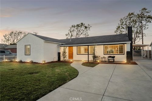 810 Congress St, Costa Mesa, CA, 92627-3338 | Card Image