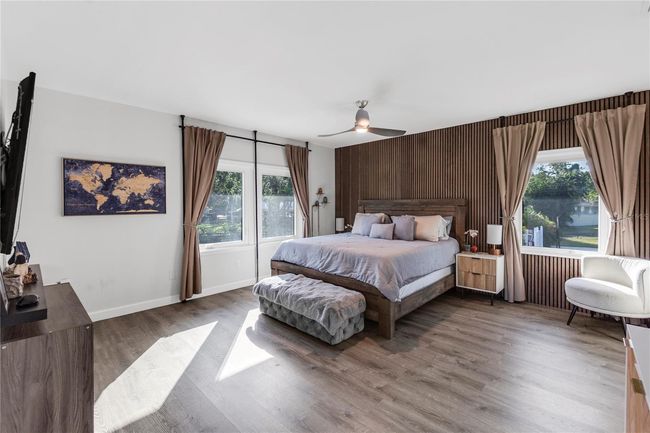 3425 W Forest Lake Cir, House other with 6 bedrooms, 4 bathrooms and null parking in SARASOTA FL | Image 14
