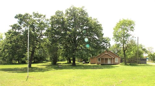 592 Burr Road, Madisonville, TX, 77864 | Card Image