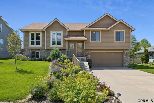 608 Ruby Rd, Papillion, NE, 68133-4421 | Card Image