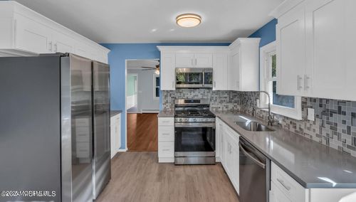 23 Wall Cress Ct, Toms River, NJ, 08755-3226 | Card Image