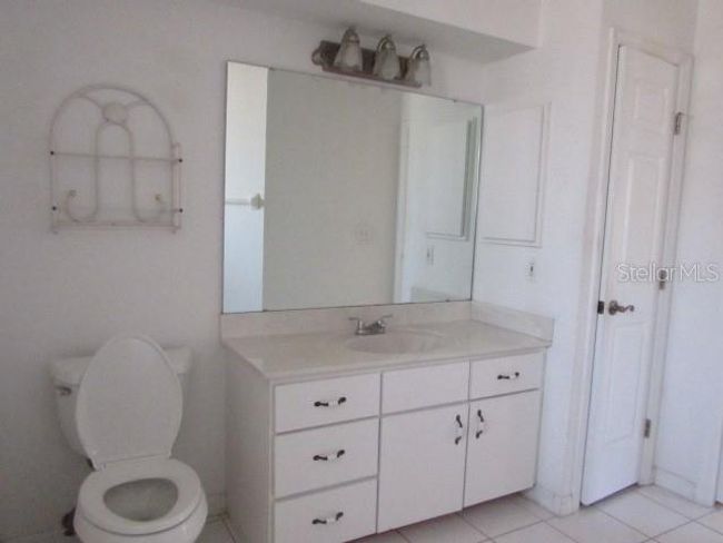 7558 Sw 103 Rd Loop, House other with 3 bedrooms, 2 bathrooms and null parking in OCALA FL | Image 7