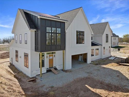 9-496 Bastle Wynd, Port Washington, WI, 53074-1240 | Card Image