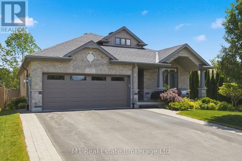 15 Mcgowan Street, Centre Wellington (Elora/Salem), ON, N0B1S0 | Card Image