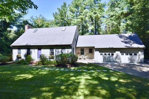 8 Abby Ln, Mattapoisett, MA, 02739-1066 | Card Image