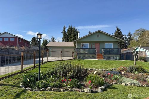 2028 W 5th Street, Port Angeles, WA, 98363 | Card Image