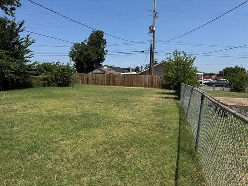 1507 Sw A Ave, Lawton, OK, 73501-3826 | Card Image