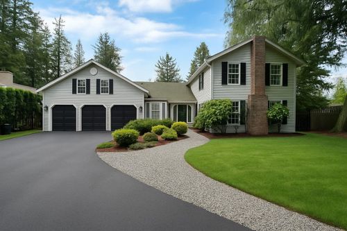 13866 56 Ave, Surrey, BC, V3X2Z8 | Card Image