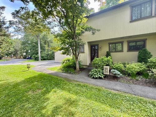 1-1 Summit Ct, Woodbury, CT, 06798-3222 | Card Image