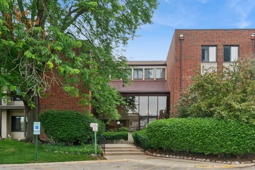 106-3070 Pheasant Creek Drive, Northbrook, IL, 60062 | Card Image