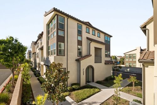 6026 Derby Ln, Cypress, CA, 90720-5263 | Card Image