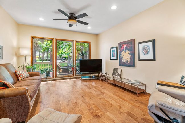 Living Room | Image 9