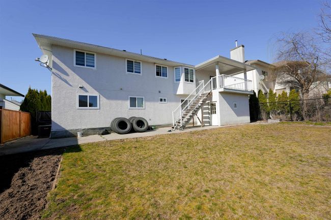 8220 Fujino Street, House other with 6 bedrooms, 4 bathrooms and 5 parking in Mission BC | Image 21