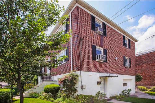 62 Fortfield Ave, Yonkers, NY, 10701-5888 | Card Image