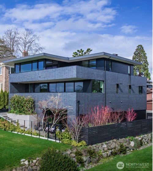 1914 Magnolia Blvd W, Seattle, WA, 98199-3830 | Card Image