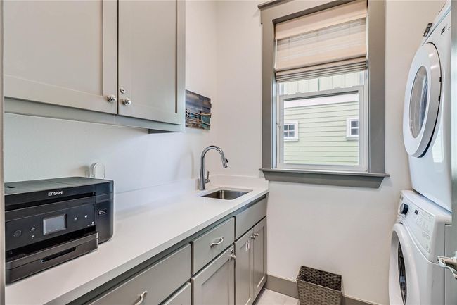 Laundry Room | Image 25