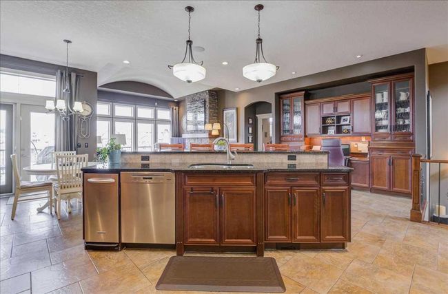 22 Tuscany Estates Crescent Nw, Home with 3 bedrooms, 2 bathrooms and 4 parking in Calgary AB | Image 14