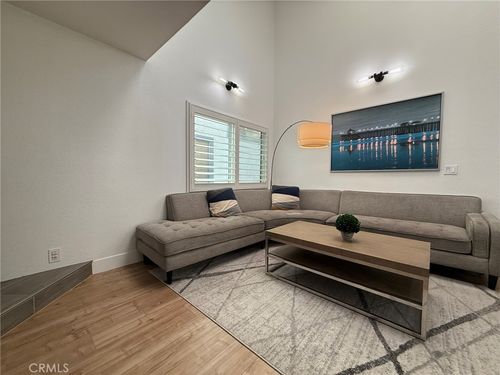 1109 Alabama St, Huntington Beach, CA, 92648-3515 | Card Image