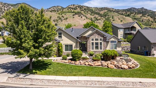 729 Eagle View Dr, Providence, UT, 84332-9223 | Card Image