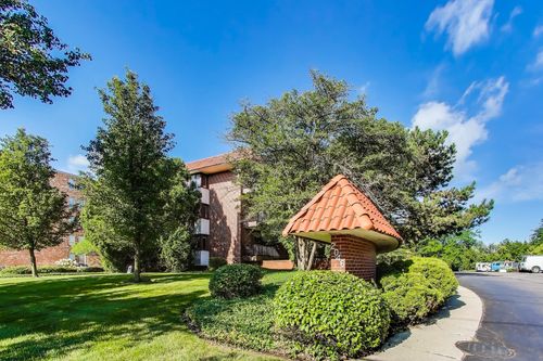 apt-2a-2046 Saint Johns Ave, Highland Park, IL, 60035-2450 | Card Image