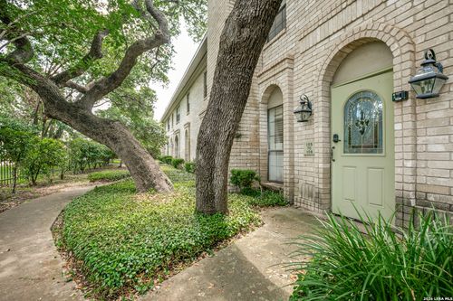 106-8415 Fredericksburg, San Antonio, TX, 78229 | Card Image