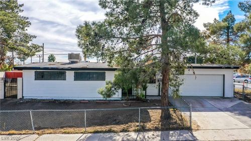 612 Bruce St, Las Vegas, NV, 89101-2613 | Card Image