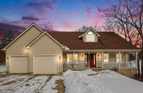 13574 Orchard Ct, Gregory, MI, 48137-9695 | Card Image