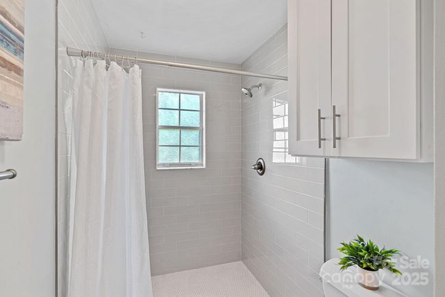 APT-5 - 3308 Selwyn Farms Ln, Condo with 2 bedrooms, 2 bathrooms and null parking in Charlotte NC | Image 14