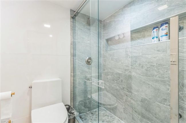 Downstairs bathroom | Image 25