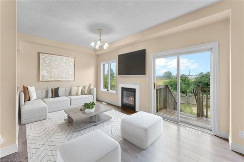 38 Natalie Crt, Thorold, ON, L2V5C6 | Card Image