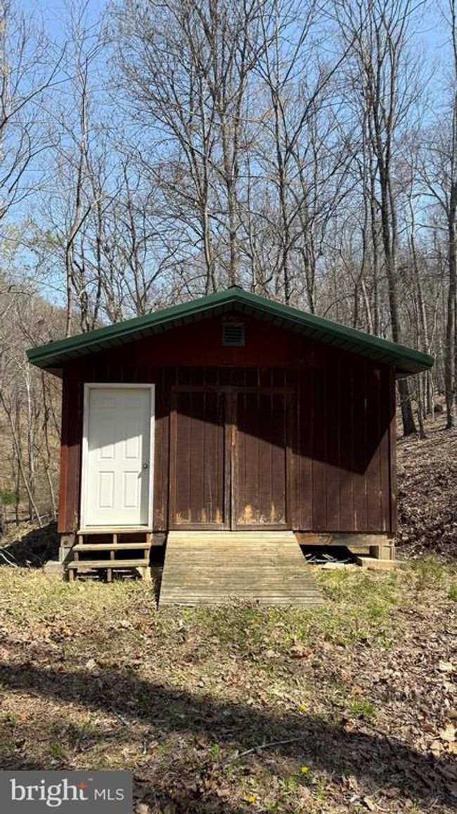 4423 High Knob Rd, House other with 2 bedrooms, 2 bathrooms and null parking in Old Fields WV | Image 18