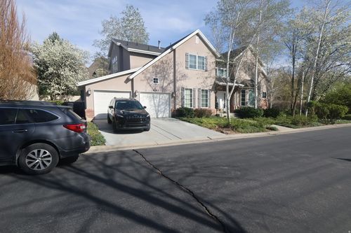 6183 S Haven Moor Cir, Murray, UT, 84121-6525 | Card Image