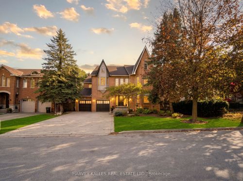 11 York Rd, North York, ON, M2L1H4 | Card Image