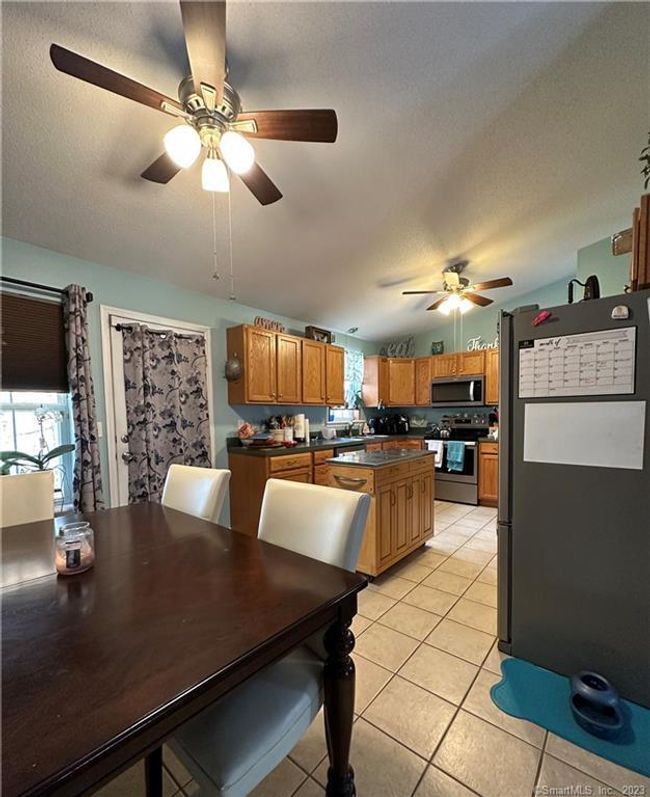 12 Tamarack Cir, House other with 3 bedrooms, 1 bathrooms and null parking in Killingly CT | Image 10
