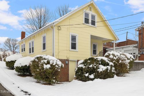 457 E Bernard Ave, Greeneville, TN, 37745-5122 | Card Image