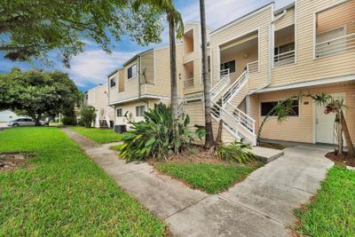 108 - 3413 Nw 44th St, Condo with 2 bedrooms, 2 bathrooms and null parking in Lauderdale Lakes FL | Image 3