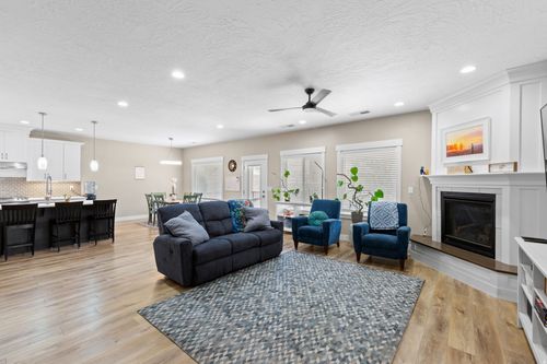 2282 Pintura Dr, Saint George, UT, 84790-8332 | Card Image