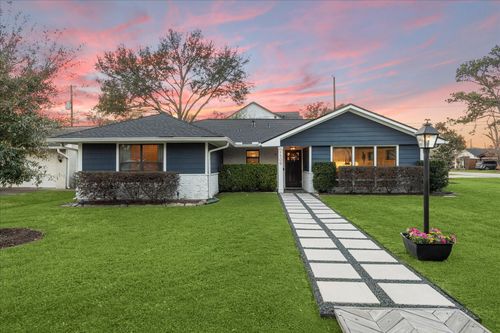 1509 Adkins Road, Houston, TX, 77055 | Card Image