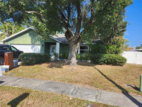 12195 71st Way, LARGO, FL, 33773-3228 | Card Image