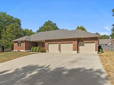 2249 Sw Wall Street, House other with 3 bedrooms, 2 bathrooms and null parking in Blue Springs MO | Image 3