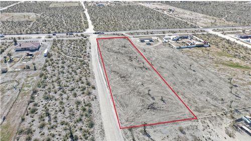 111 Madrid Pl, Pinon Hills, CA, 92372 | Card Image