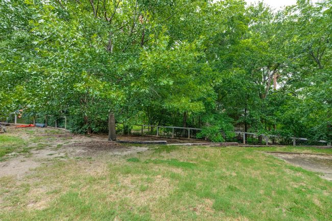 1001 Windsor Dr, House other with 3 bedrooms, 2 bathrooms and null parking in Sherman TX | Image 25