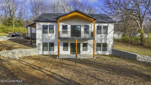 1702 S Aurora St, Eldon, MO, 65026-2437 | Card Image