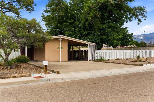 3527 Hendrix Rd Ne, Albuquerque, NM, 87107-4814 | Card Image