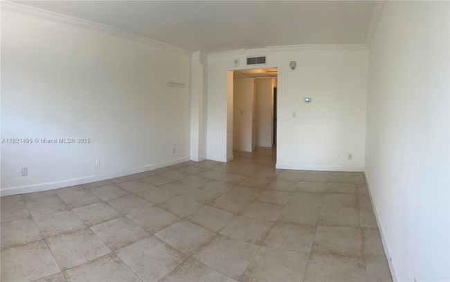 APT-207 - 19390 Collins Ave, Condo with 2 bedrooms, 2 bathrooms and null parking in Sunny Isles Beach FL | Image 37