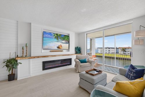 307-100 Paradise Harbour Blvd, North Palm Beach, FL, 33408-5022 | Card Image