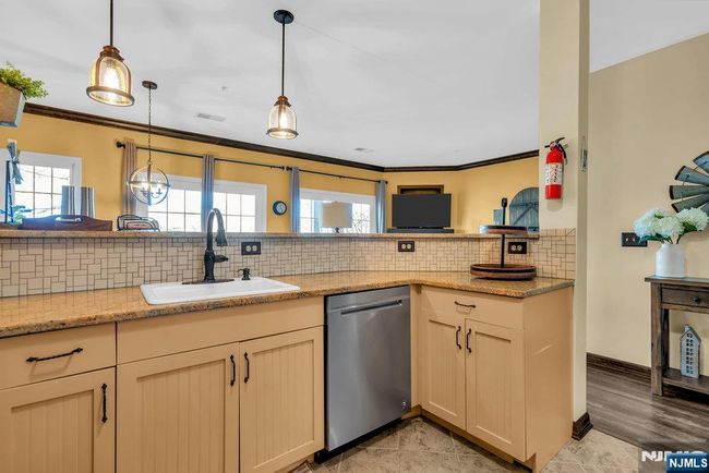 12 - 1-12 Pine Cres, Condo with 1 bedrooms, 1 bathrooms and null parking in Vernon NJ | Image 8