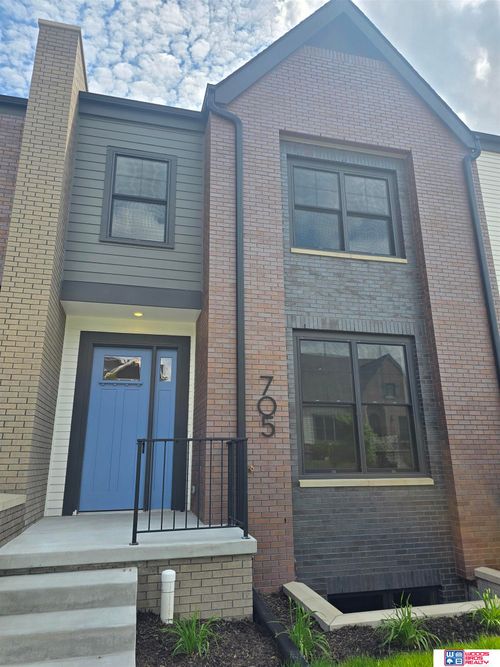 705 Blue Sage Blvd, Lincoln, NE, 68521-6645 | Card Image