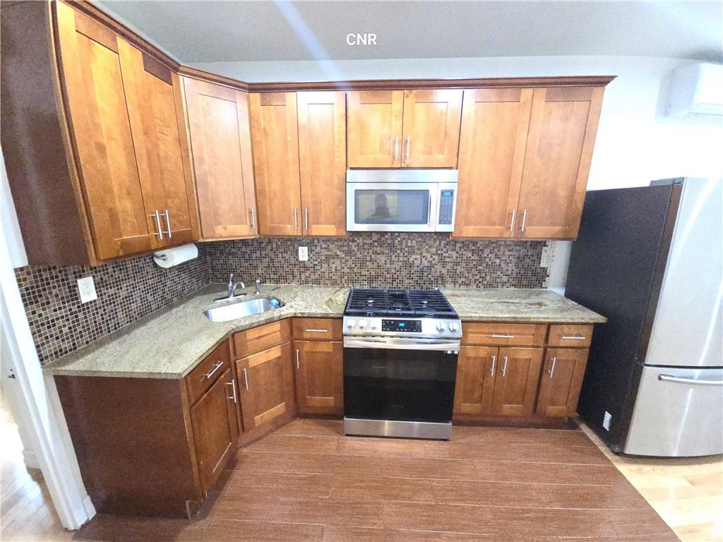 Belmont Ave, Brooklyn, NY 11208